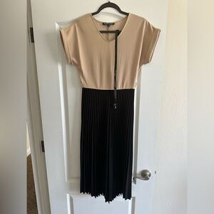 Elizabeth And Nicolo Elizabeth and Nicole dress
SuzeS